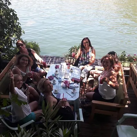 Ξενοδοχείο Zakkum *